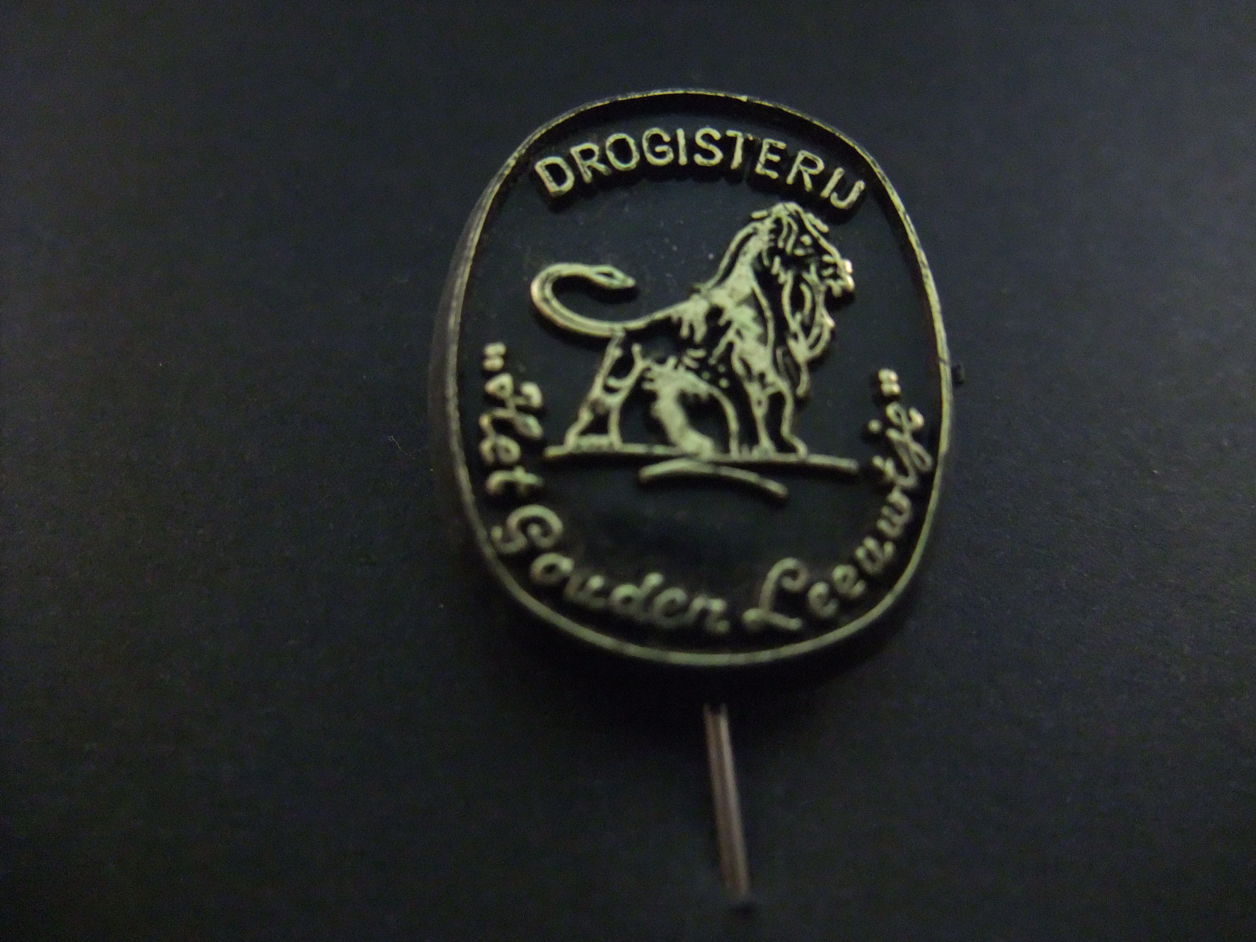 Drogisterij Het Gouden Leeuwtje , Dr H Colijnlaan 305-307 Rijswijk, zwart